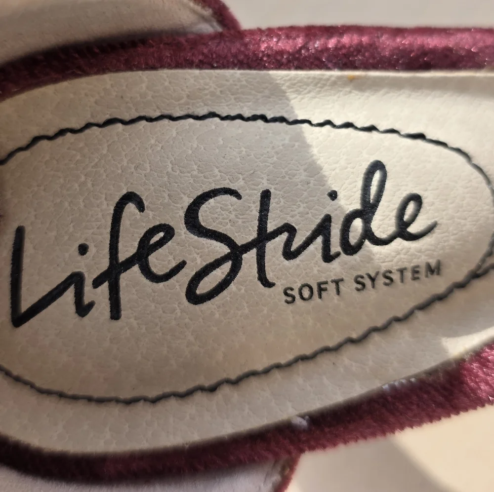 Life Stride Nwot Burgundy Velvet Heels sz 6.5m. By Giovonna 2 - Picture 4 of 5